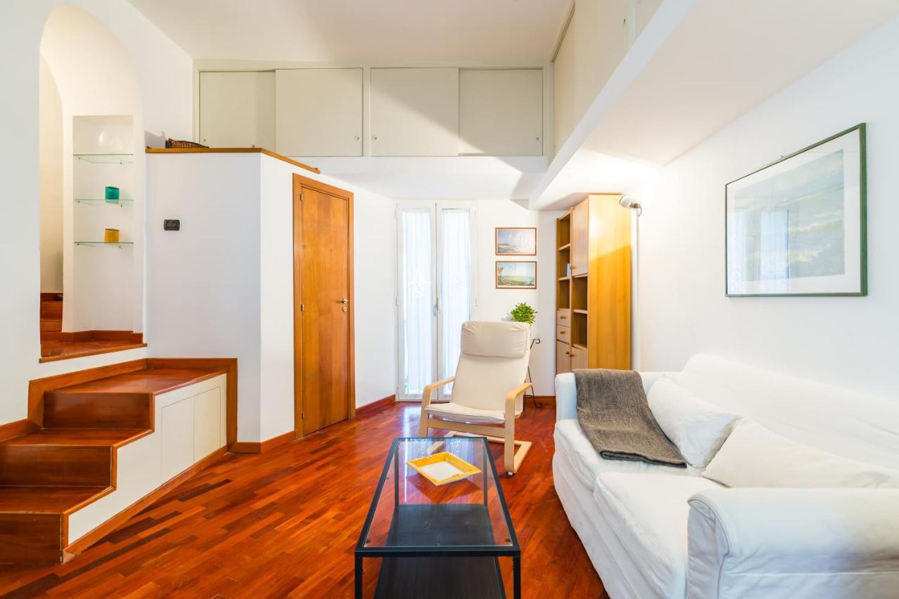 Parthenope'S Eye On The Seafront By Napoliapartments المظهر الخارجي الصورة