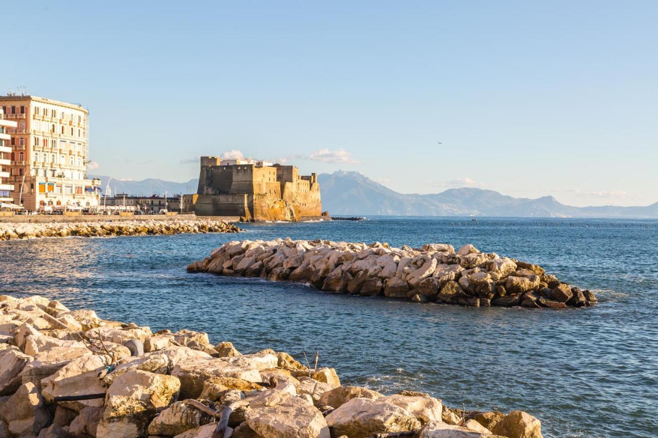Parthenope'S Eye On The Seafront By Napoliapartments المظهر الخارجي الصورة